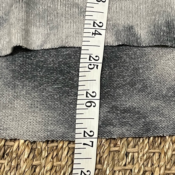 EUC AMERICAN EAGLE “Soft & Sexy” Oversized Warm and Cozy Top - Picture 6 of 9